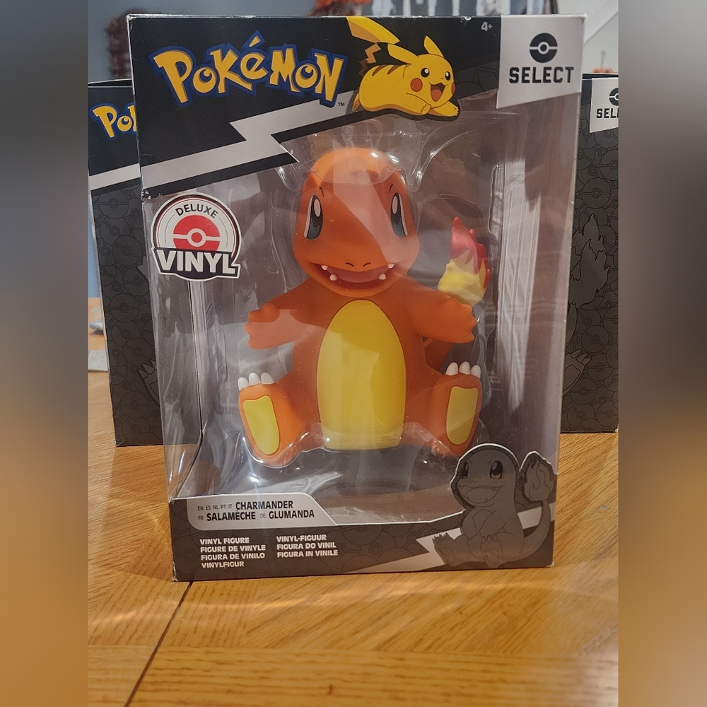 NEW, Pokémon Select LARGE Charmander Deluxe Vinyl Figure